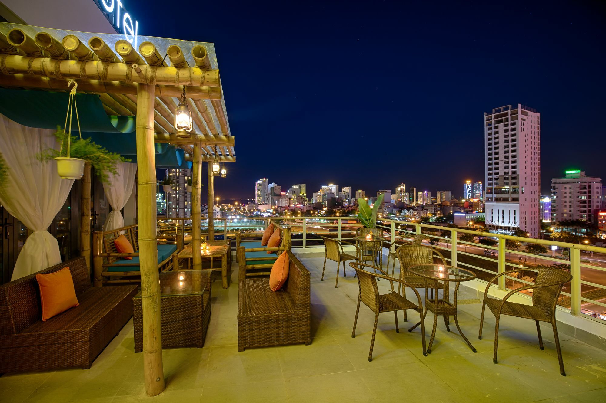 Continent Hotel Дананг Экстерьер фото